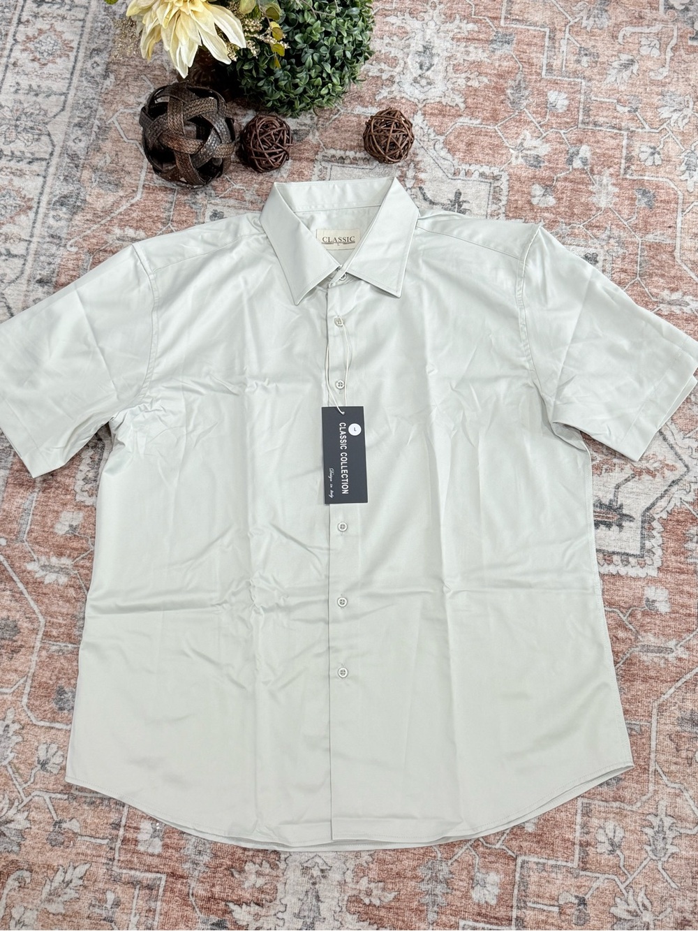 Classic Short-Sleeve Button-Down Shirt - Light Gray